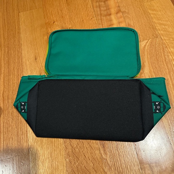 Trader Joe’s Mini insulated bag - Picture 4 of 5